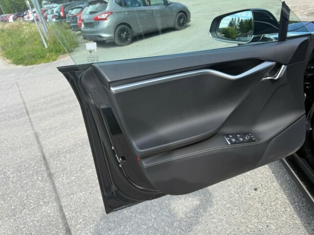 tesla-model-s-elektrisitet-2015-big-28