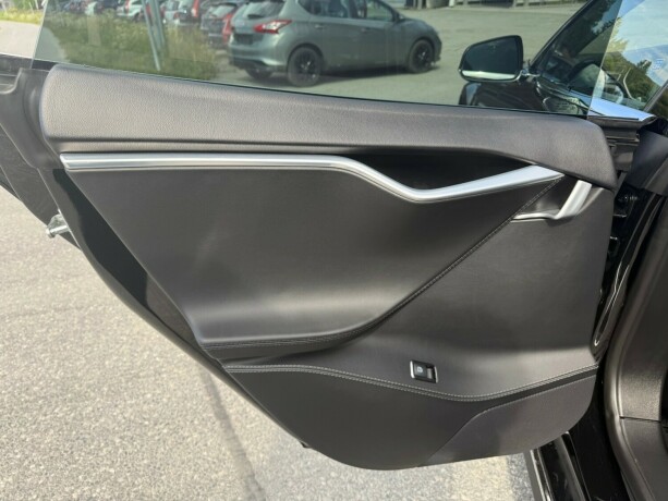 tesla-model-s-elektrisitet-2015-big-25