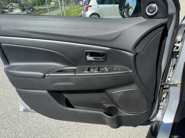 mitsubishi-asx-diesel-2010-big-23