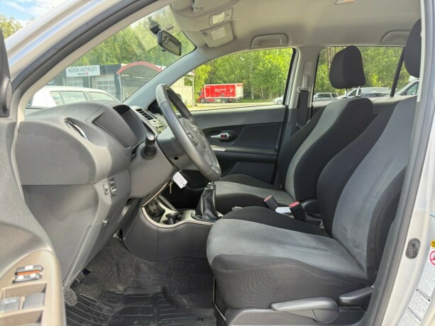 toyota-urban-cruiser-diesel-2012-big-22