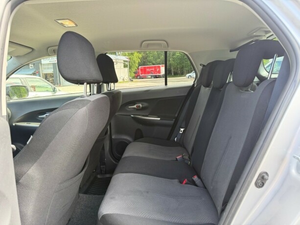 toyota-urban-cruiser-diesel-2012-big-20