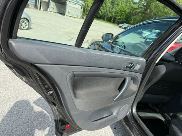 skoda-superb-diesel-2008-big-12