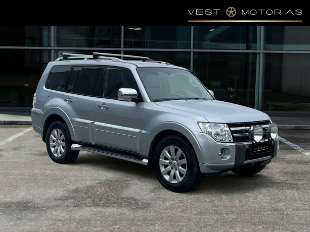 mitsubishi-pajero-diesel-2011-big-0