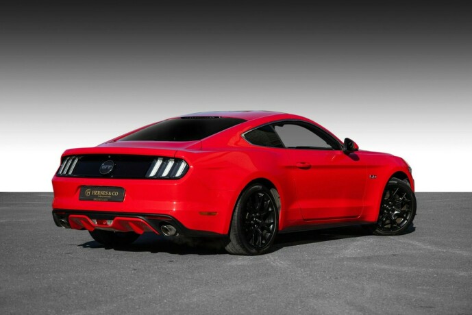 ford-mustang-bensin-2015-big-5