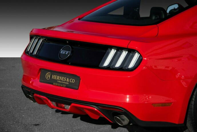 ford-mustang-bensin-2015-big-6