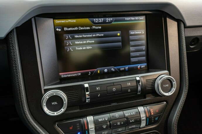 ford-mustang-bensin-2015-big-31