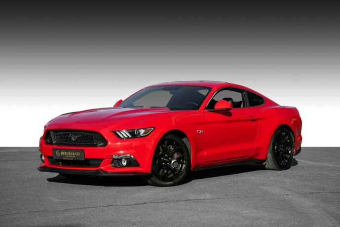 ford-mustang-bensin-2015-big-0