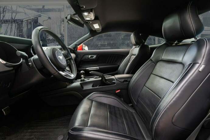 ford-mustang-bensin-2015-big-33