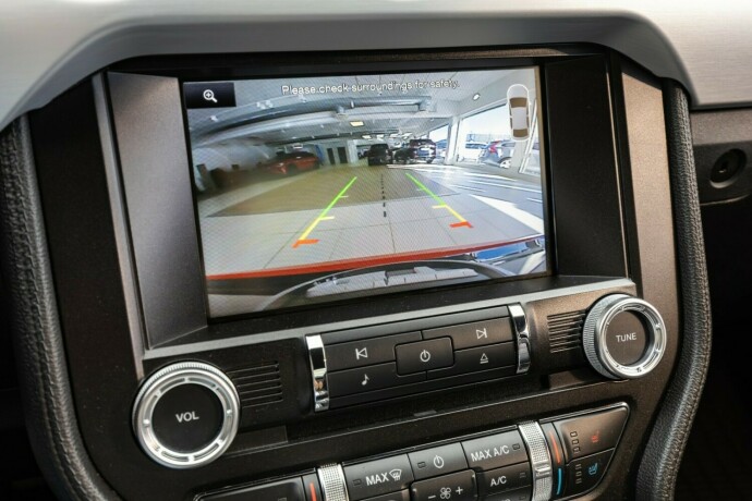 ford-mustang-bensin-2015-big-29