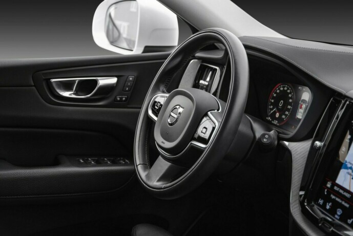 volvo-xc-60-elektrisitetbensin-2021-big-25