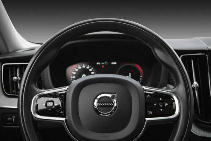 volvo-xc-60-elektrisitetbensin-2021-big-9