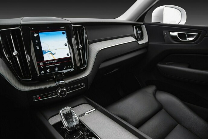 volvo-xc-60-elektrisitetbensin-2021-big-12