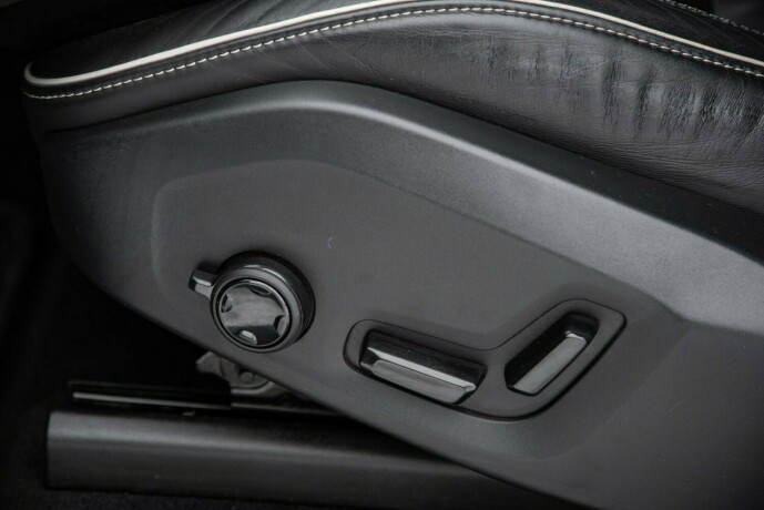 volvo-xc-90-elektrisitetbensin-2016-big-22