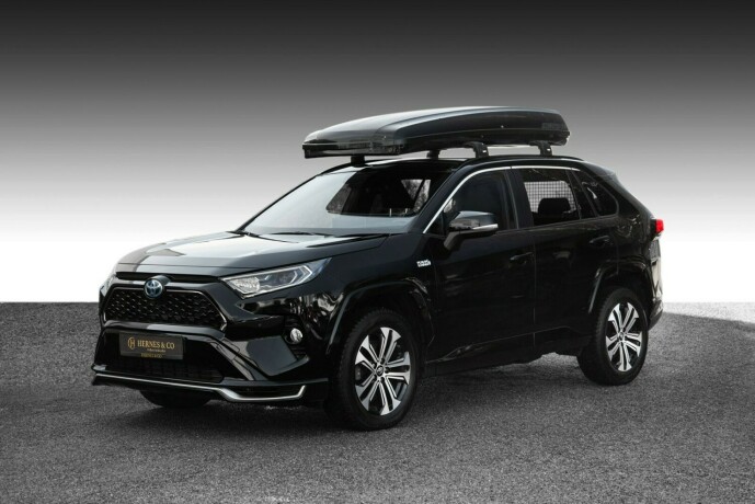 toyota-rav4-plug-in-hybrid-elektrisitetbensin-2021-big-0
