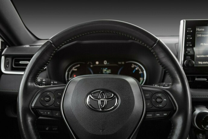 toyota-rav4-plug-in-hybrid-elektrisitetbensin-2021-big-12