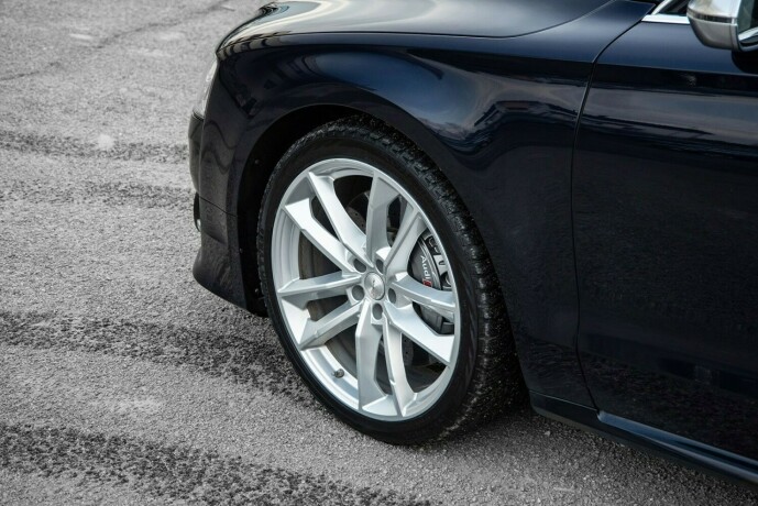 audi-s8-bensin-2016-big-11