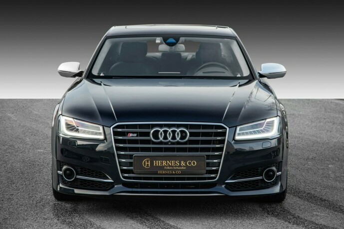 audi-s8-bensin-2016-big-3