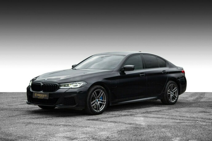 bmw-5-serie-elektrisitetbensin-2021-big-0