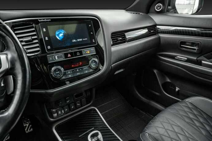 mitsubishi-outlander-elektrisitetbensin-2019-big-20