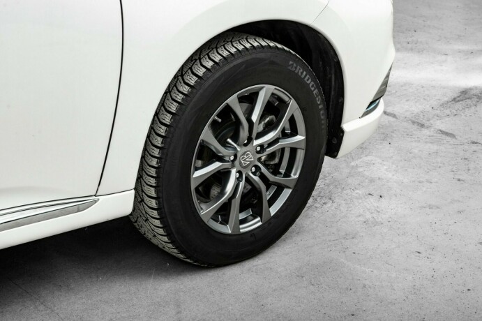 mitsubishi-outlander-elektrisitetbensin-2019-big-10