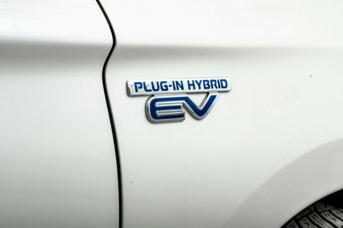 mitsubishi-outlander-elektrisitetbensin-2019-big-11