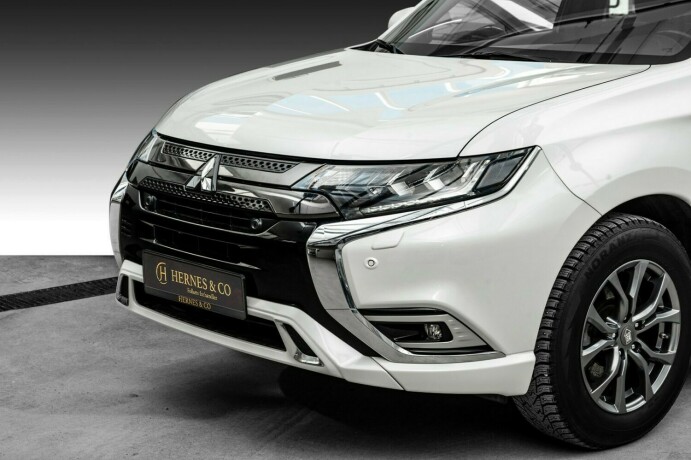 mitsubishi-outlander-elektrisitetbensin-2019-big-2