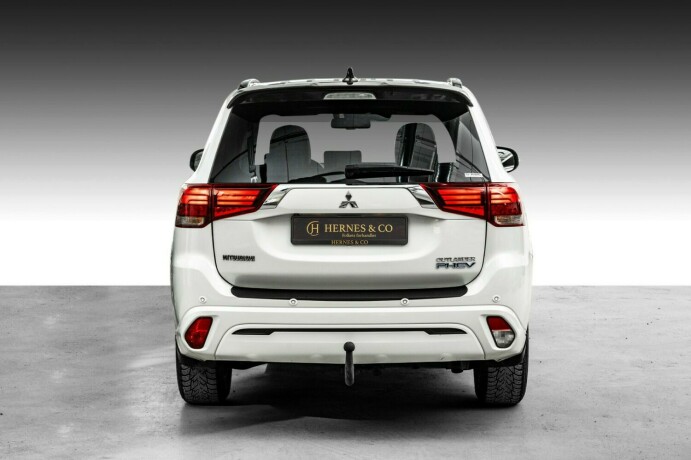 mitsubishi-outlander-elektrisitetbensin-2019-big-7