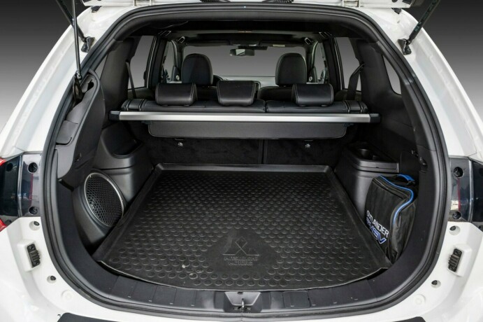 mitsubishi-outlander-elektrisitetbensin-2019-big-30