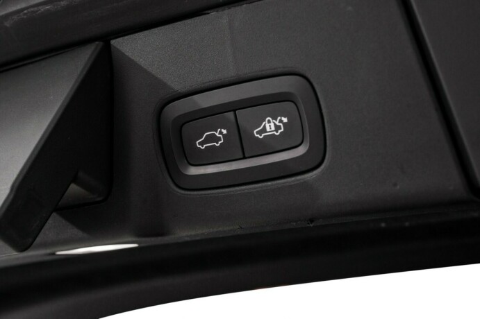 volvo-v90-elektrisitetbensin-2020-big-27