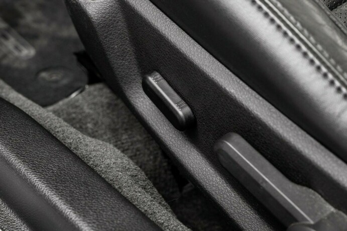 ford-mustang-bensin-2011-big-41