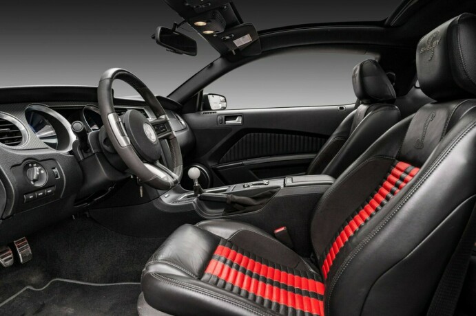ford-mustang-bensin-2011-big-20