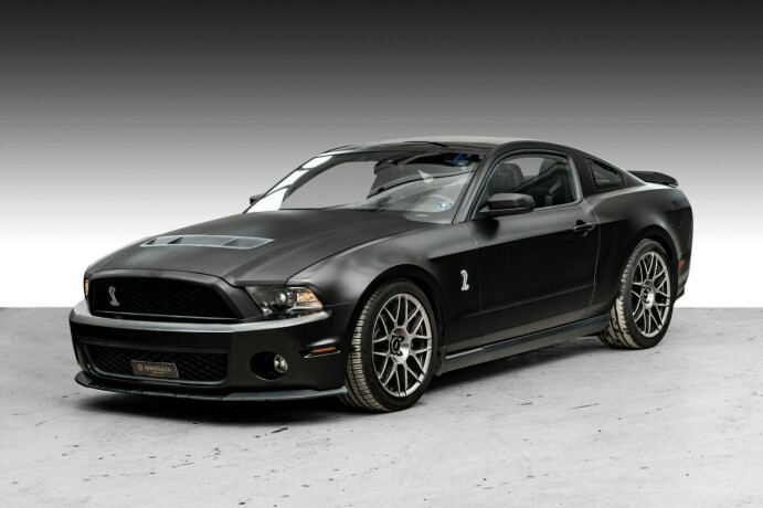 ford-mustang-bensin-2011-big-0