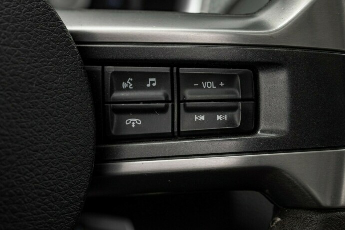 ford-mustang-bensin-2011-big-28