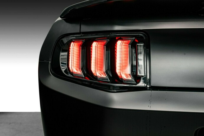 ford-mustang-bensin-2011-big-11