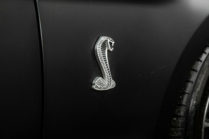ford-mustang-bensin-2011-big-17