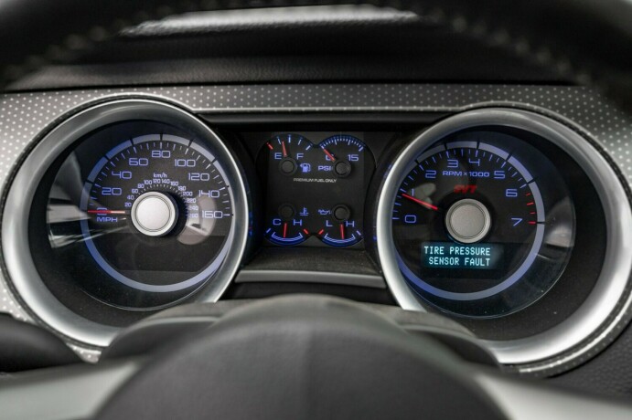 ford-mustang-bensin-2011-big-29