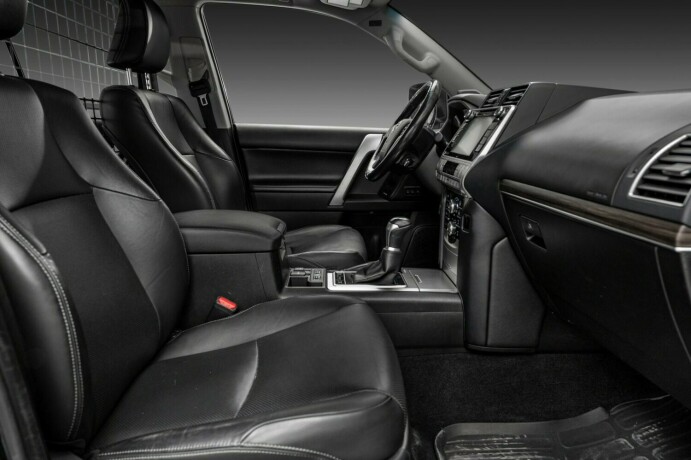 toyota-land-cruiser-diesel-2019-big-22