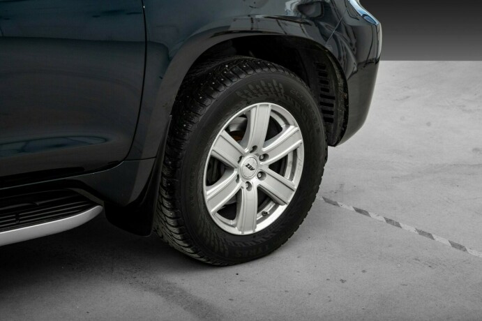 toyota-land-cruiser-diesel-2019-big-24