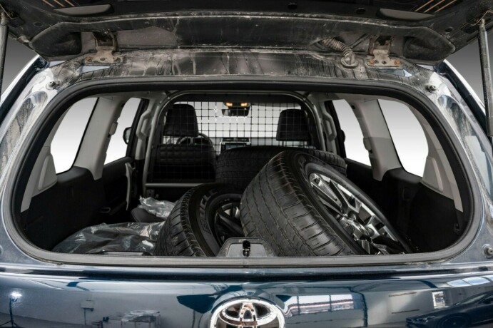 toyota-land-cruiser-diesel-2019-big-20
