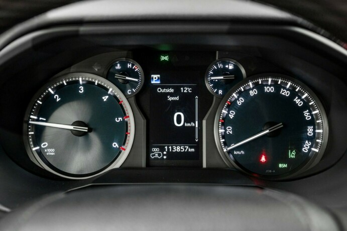 toyota-land-cruiser-diesel-2019-big-12