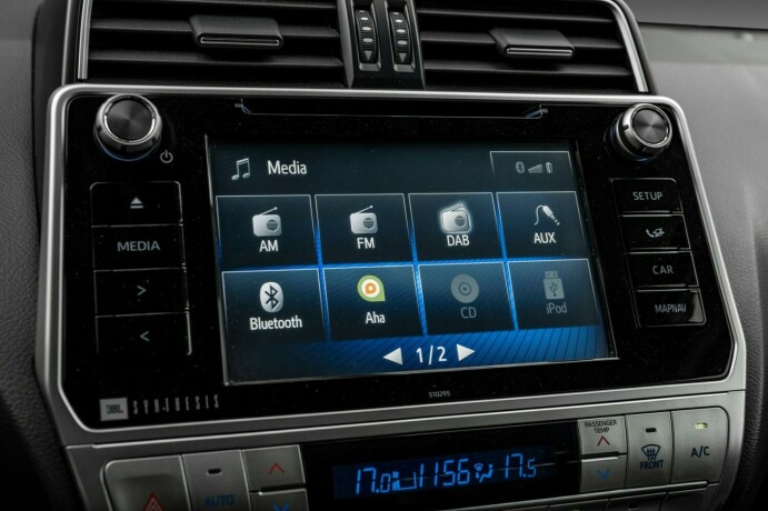 toyota-land-cruiser-diesel-2019-big-19