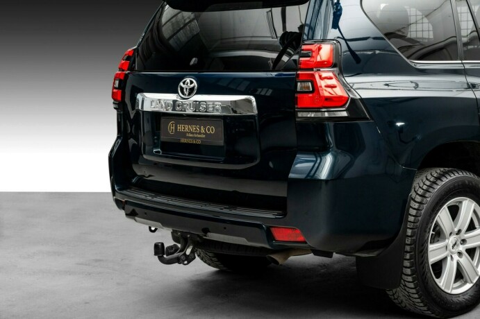 toyota-land-cruiser-diesel-2019-big-18