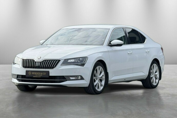 skoda-superb-diesel-2016-big-1