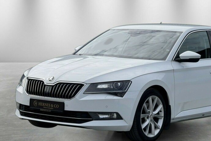 skoda-superb-diesel-2016-big-4