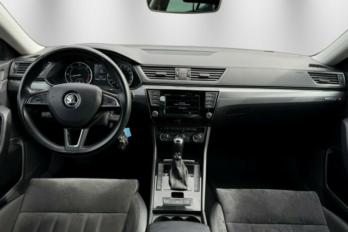 skoda-superb-diesel-2016-big-16