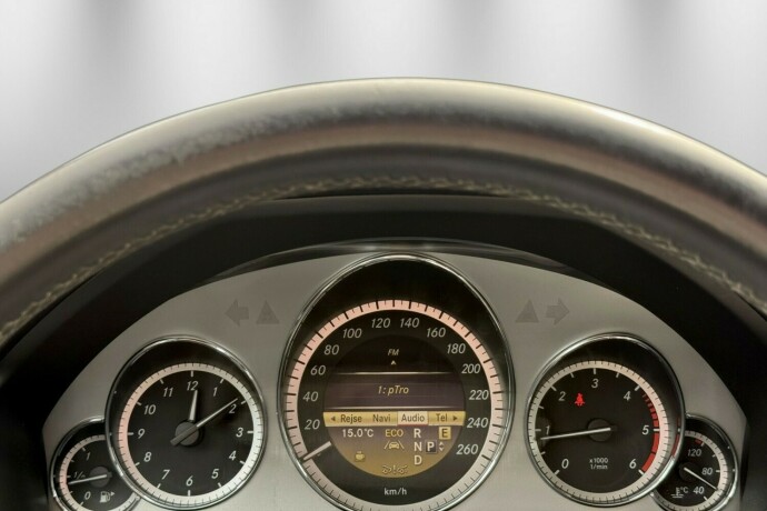 mercedes-benz-e-klasse-diesel-2012-big-14