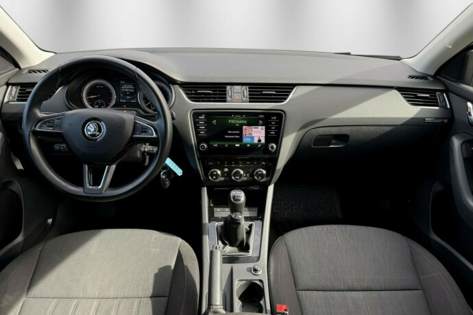 skoda-octavia-bensin-2019-big-10