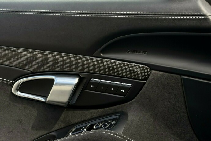 porsche-cayman-bensin-2018-big-16