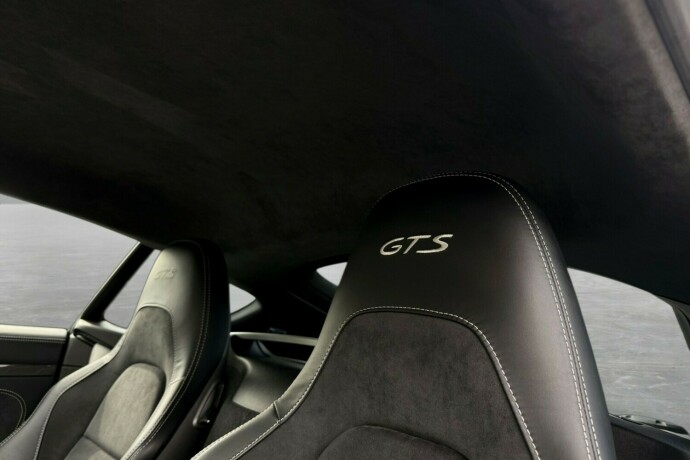 porsche-cayman-bensin-2018-big-14