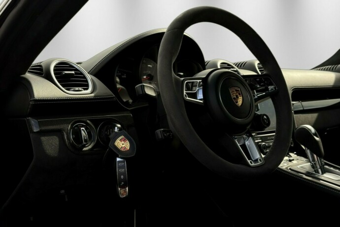 porsche-cayman-bensin-2018-big-19
